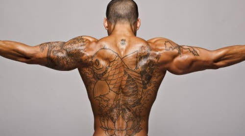 tatuaje en la espalda super guapo tatuaje en la espalda super guapo